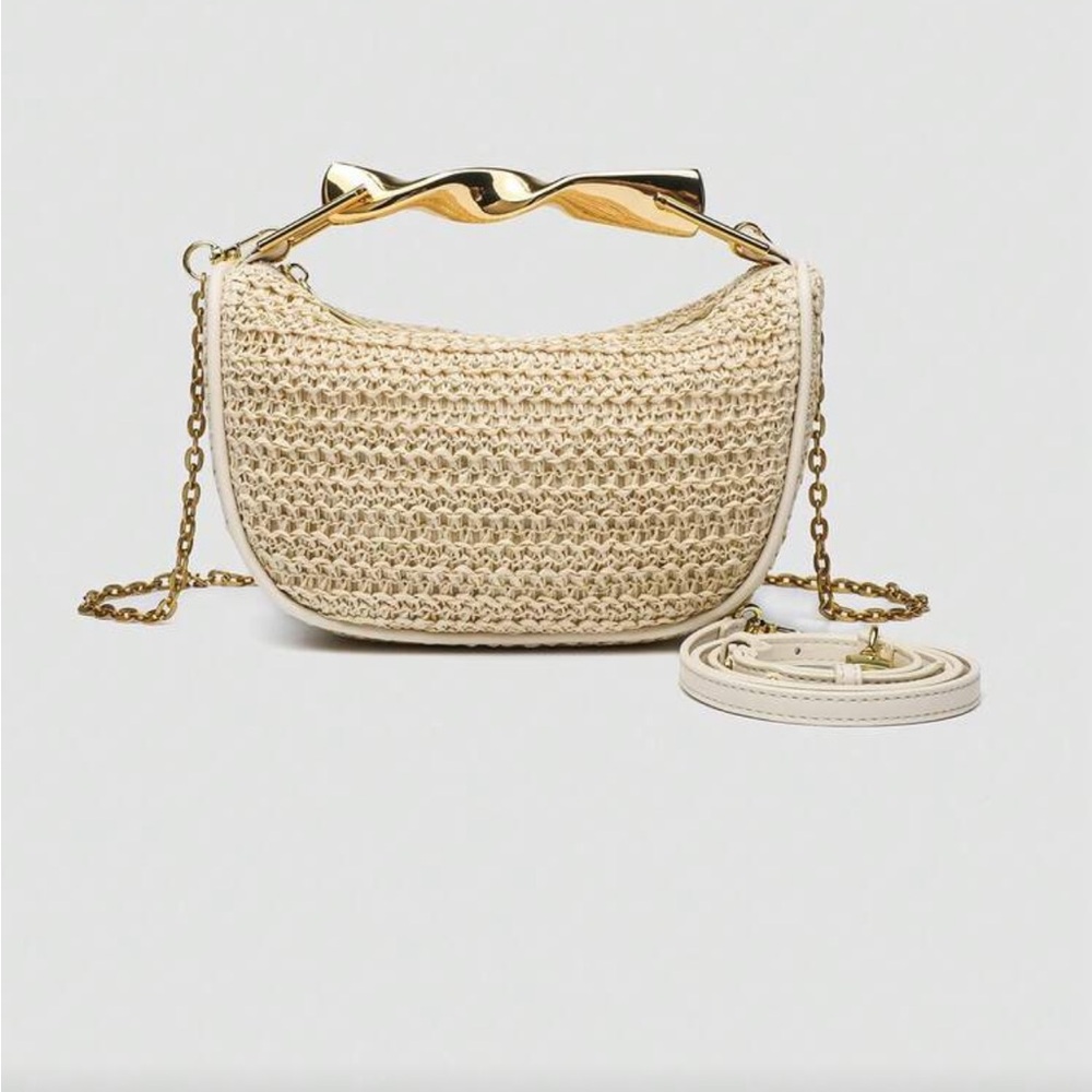 Elegant Cream Woven Handbag - Picture 4 of 10